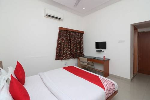 OYO 14837 Hotel Uberoi Anand
