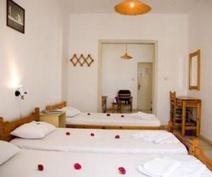 SAKIS ROOMS AND APARTMENTS Naoussa Greece