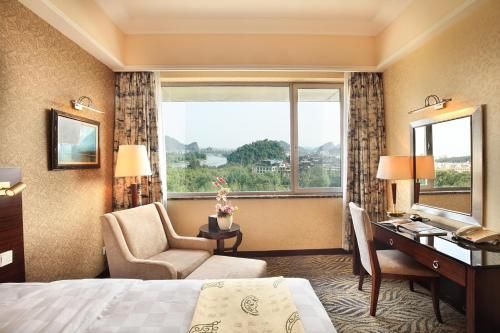 image of hotel Lijiang Waterfall Hotel Guilin