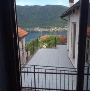 NearBy Hotel