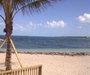 Oceanspray Beach House Nassau Bahamas