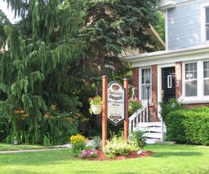 Ambiance By The Falls B&B by Elevate Rooms Niagara Falls Canada