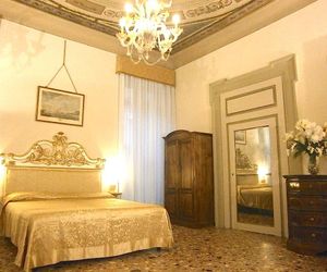 B&B Palazzo Camozzini Verona Italy