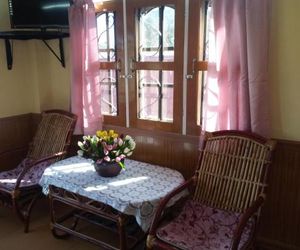 Royal Flower Guest House Pyn U Lwin Myanmar