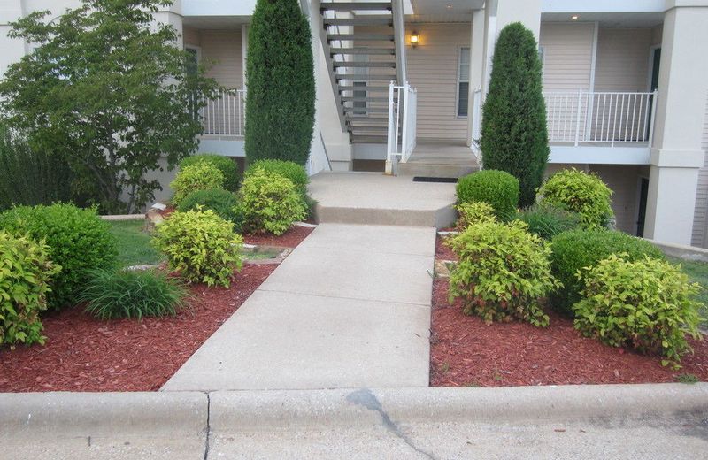 Brook Poolside Walk In-Meadow Brook