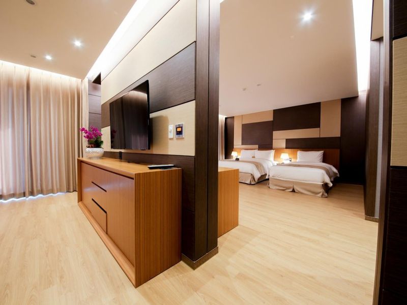 Hotel Photo 1