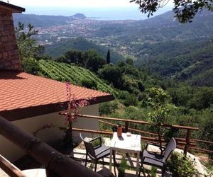 The House In The Green Casarza Ligure Italy