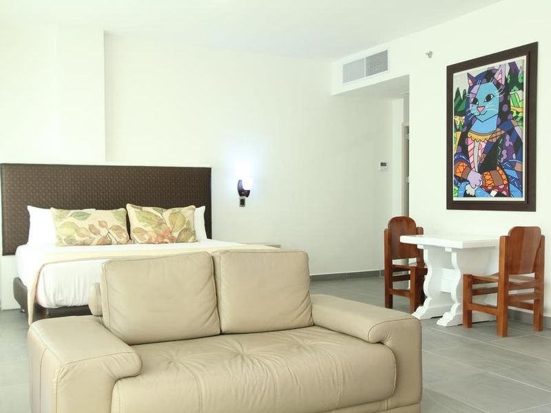 Hotel Photo 9