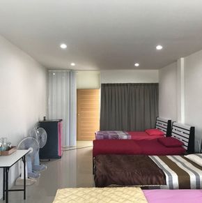 NearBy Hotel