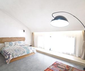 Xingfuyiyun Qicai Hoestay Lishui China