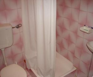 Apartments and rooms Roza Baska Voda Croatia