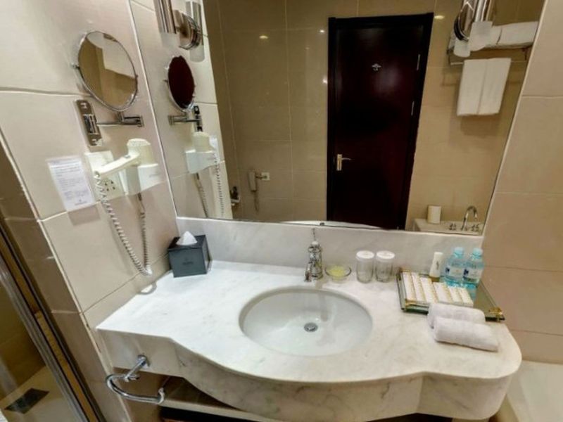 Hotel Photo 9