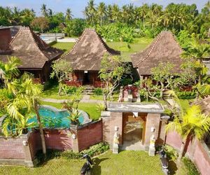 Villa Hening Gianyar Indonesia