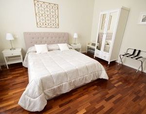 Smeralda Apartment Bologna Italy