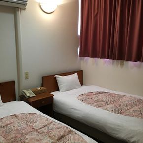 NearBy Hotel
