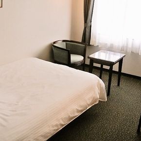 NearBy Hotel