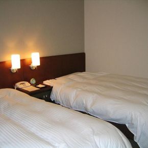 NearBy Hotel