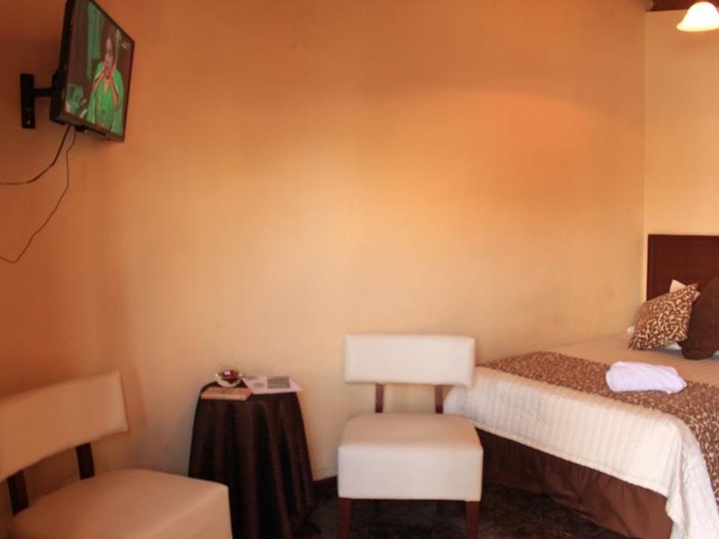 Hotel Photo 6