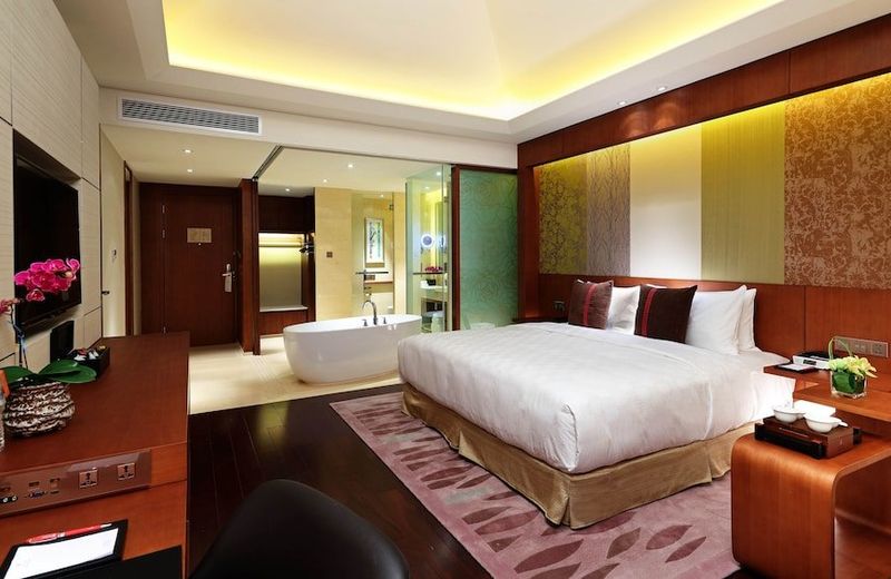 HUALUXE Hotels & Resorts Kunming, an IHG Hotel