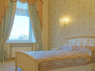 Apartment with Kazan Cathedral View