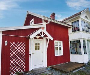 Four-Bedroom Holiday Home in Arjang Ostra Viker Sweden