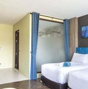 NearBy Hotel