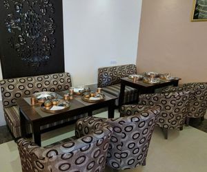 Gulmohar Garden and Motel Bila India