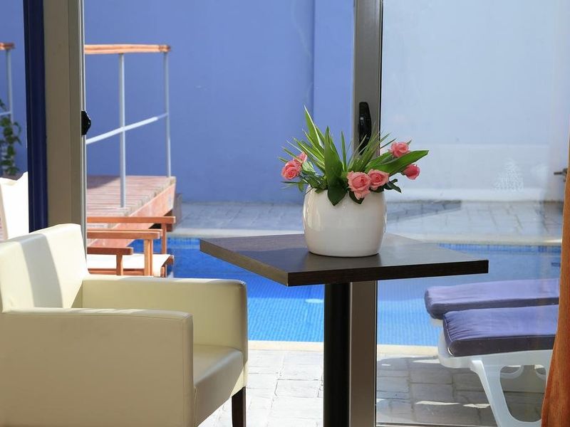 Hotel Photo 9