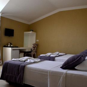 NearBy Hotel