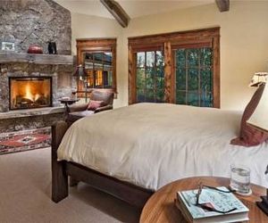 Gold Mine Lodge: 6BR walk-to-ski 150 yards - Super Deluxe Private Home Steamboat Springs United States