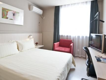 Hotel Photo 1