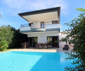 Leon Inmo Villa Falconera 58 Empuriabrava Spain