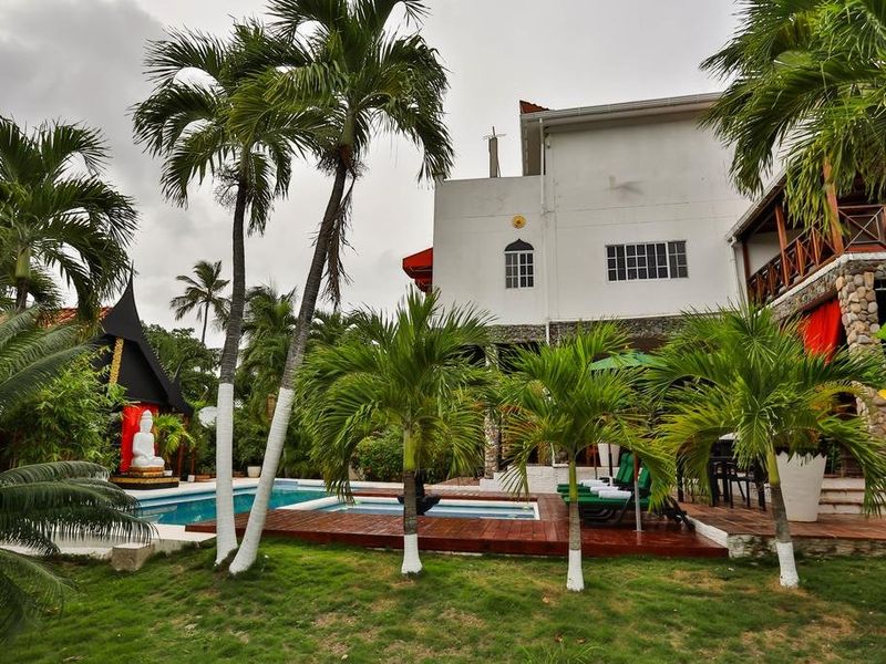 Hotel Photo 1