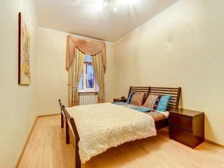 Добротная 2 к. кв. на Невском 54