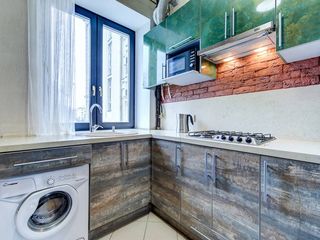 Apartment on Malookhtinsky prospekt