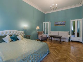 Old Peterburg style apartment on Kazanskaya street