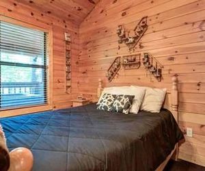 Country Getaway 1 Bedroom Home with Hot Tub Caton United States
