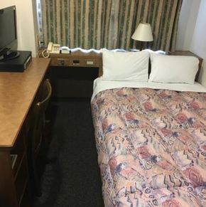 NearBy Hotel