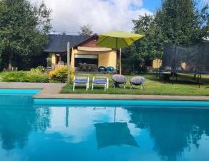 Casa Campestre con piscina compartida Villarica Chile