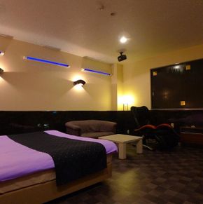 NearBy Hotel