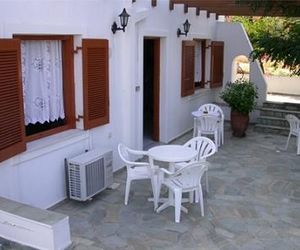 CLIOS HOUSE Milos Island Greece