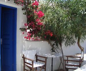 Evgenia Rooms and Apartments Folegandros Town Greece