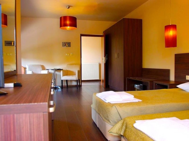 Hotel Photo 1