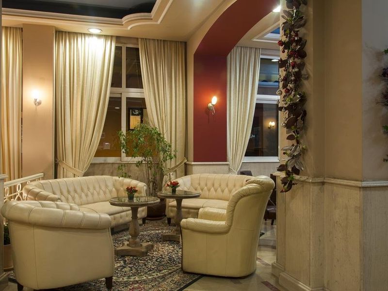 Hotel Photo 8