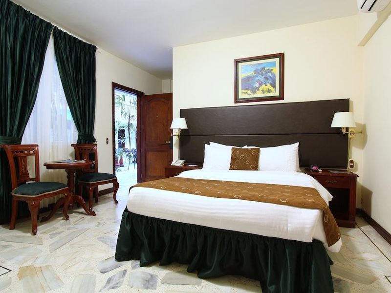 Hotel Photo 1