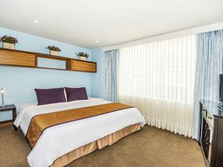 Фото отеля Lloyds Apartasuites Parque 93