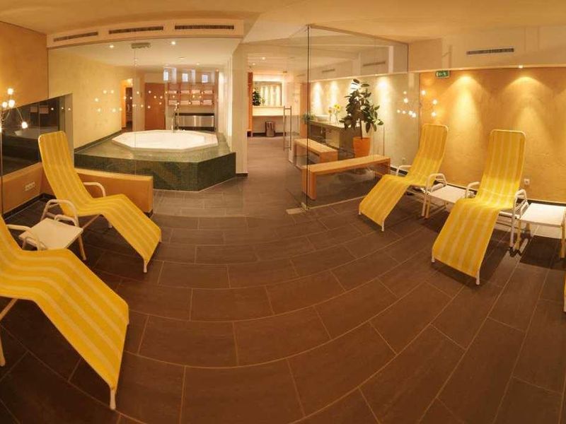 Hotel Photo 5
