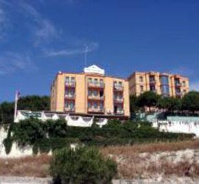 NearBy Hotel