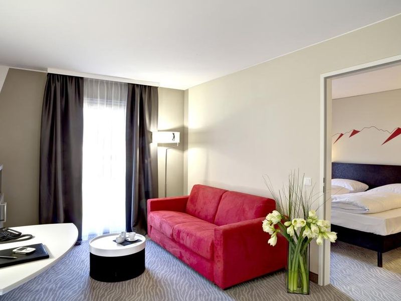 Hotel Photo 1