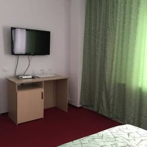 NearBy Hotel